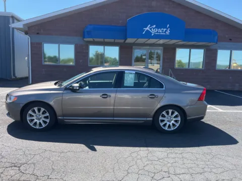 Photos of 2009 Volvo S80 3.2 for sale in Chambersburg, PA at Kyner's Auto Sales, Inc.