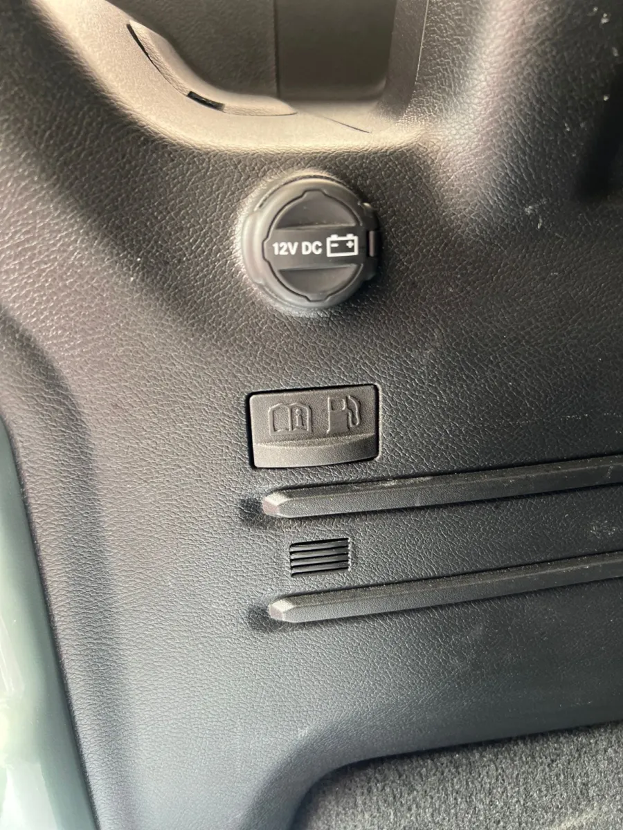 2023 Jeep Wrangler Sahara 4xe — photo 30