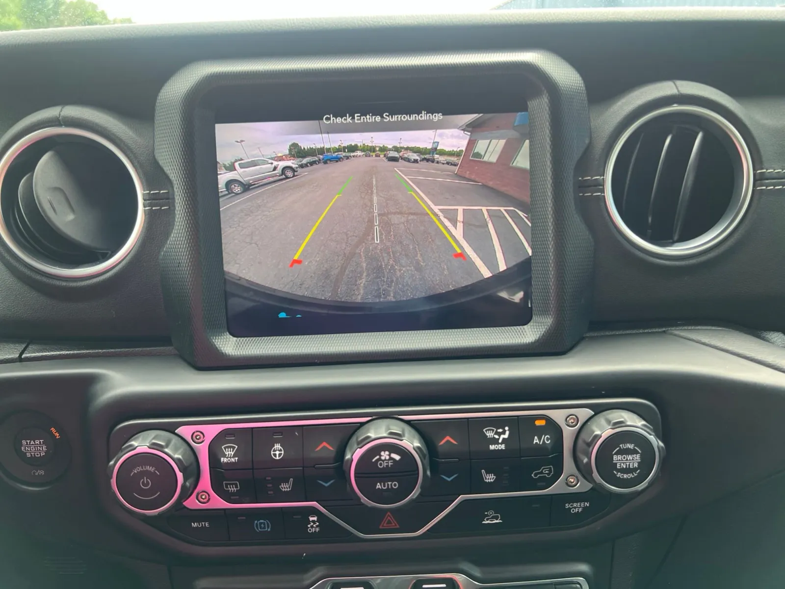 2023 Jeep Wrangler Sahara 4xe — photo 18