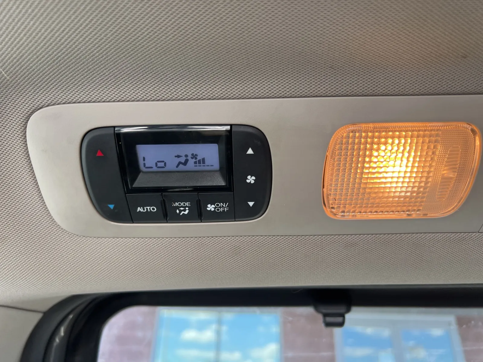 2015 Honda Odyssey EX-L — photo 26