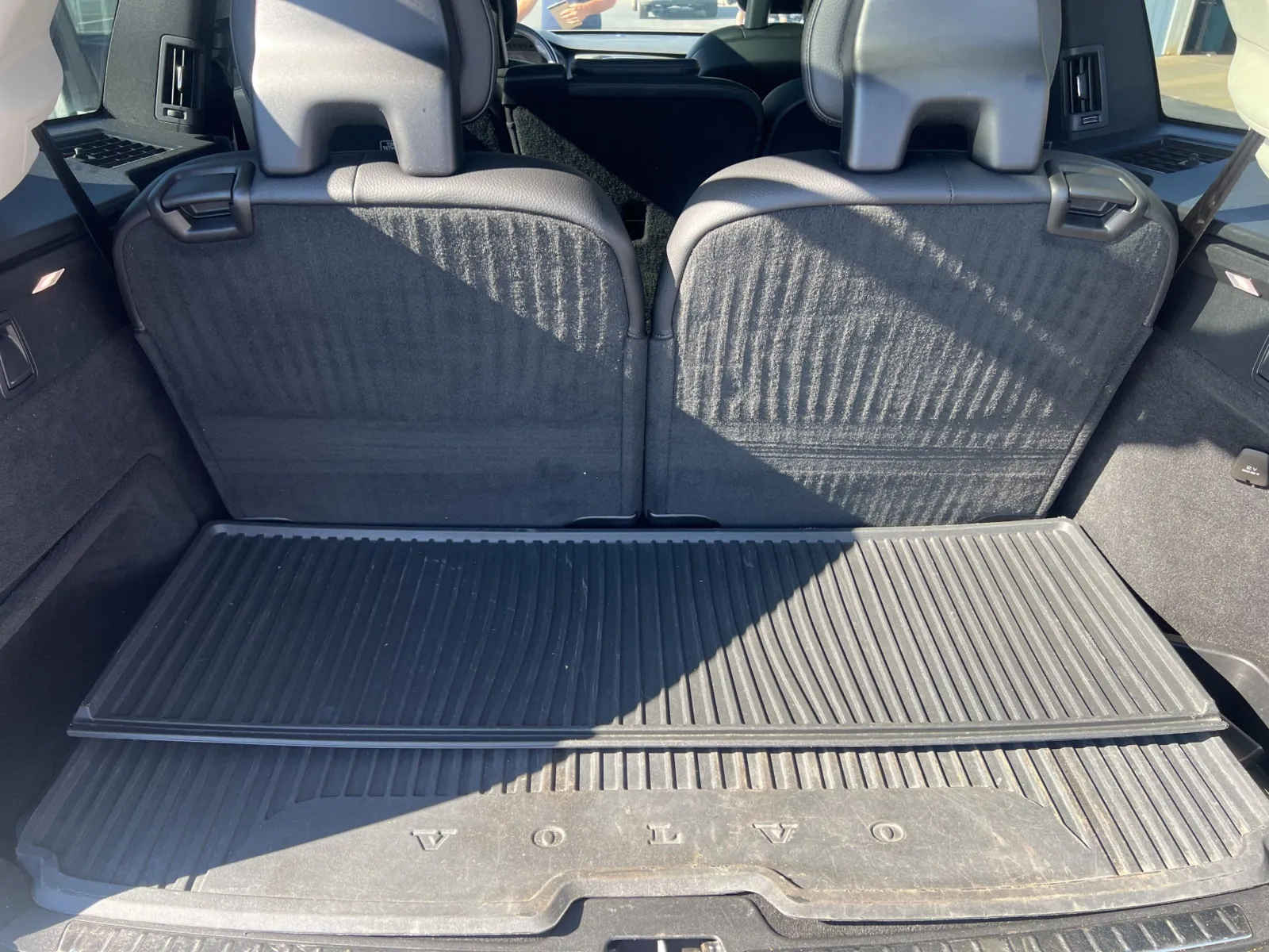 2018 Volvo XC90 T6 Momentum — photo 23