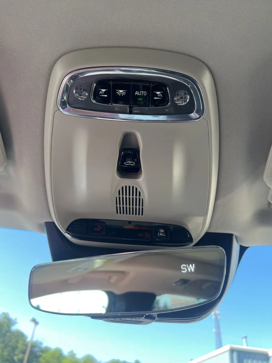 2018 Volvo XC90 T6 Momentum — photo 15
