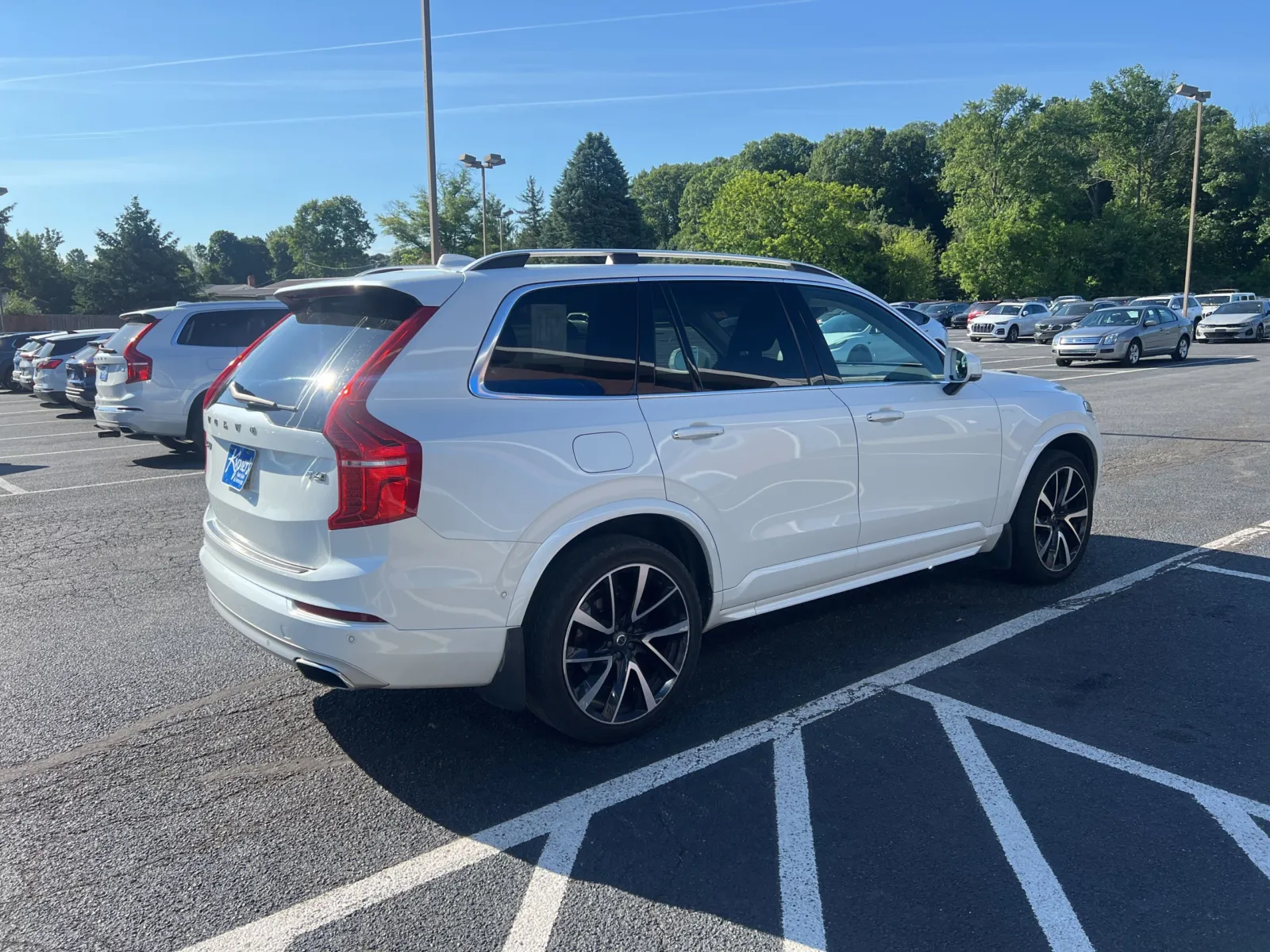 2018 Volvo XC90 T6 Momentum — photo 6
