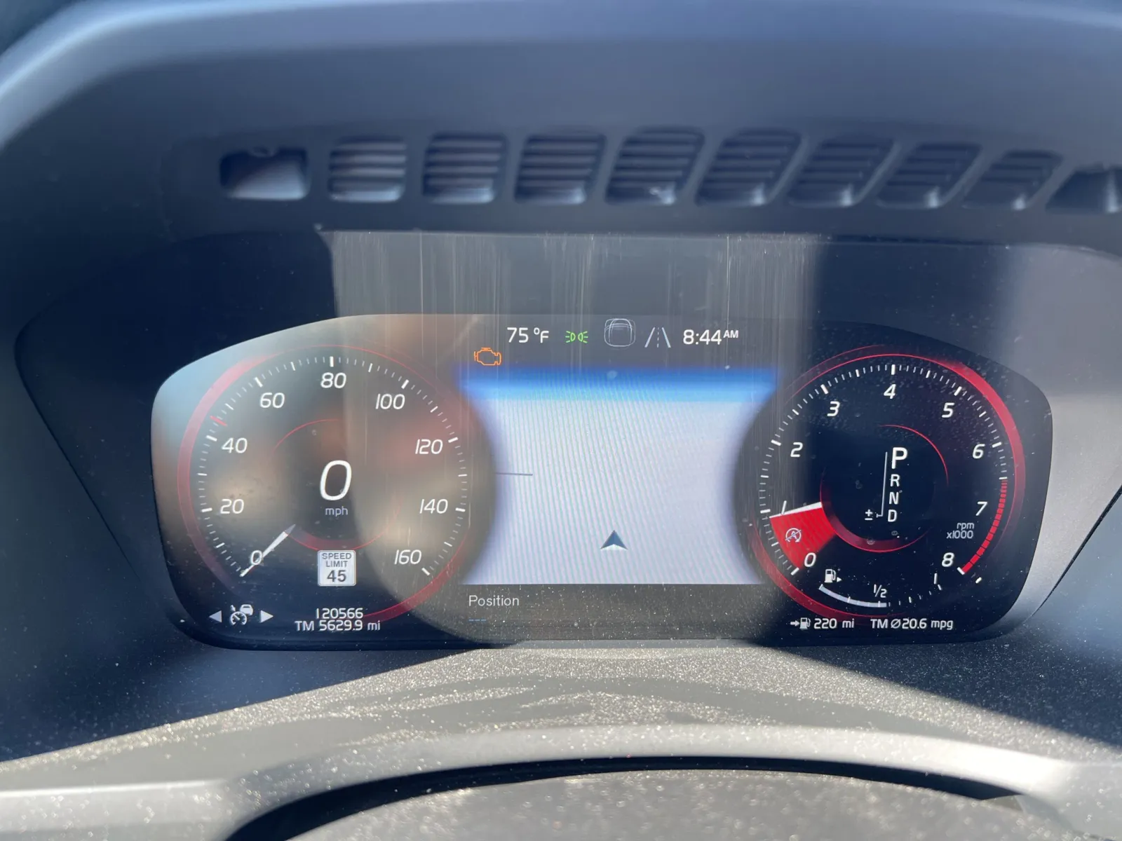 2018 Volvo XC90 T6 Momentum — photo 11