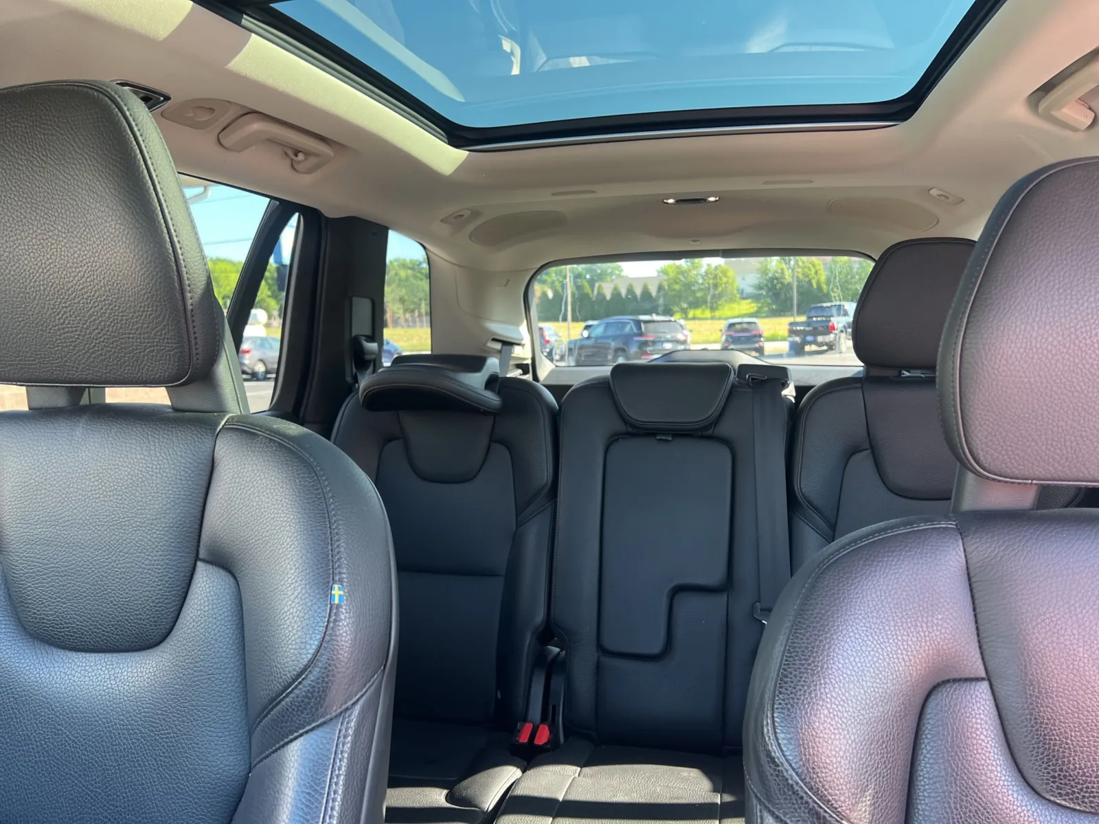 2018 Volvo XC90 T6 Momentum — photo 19