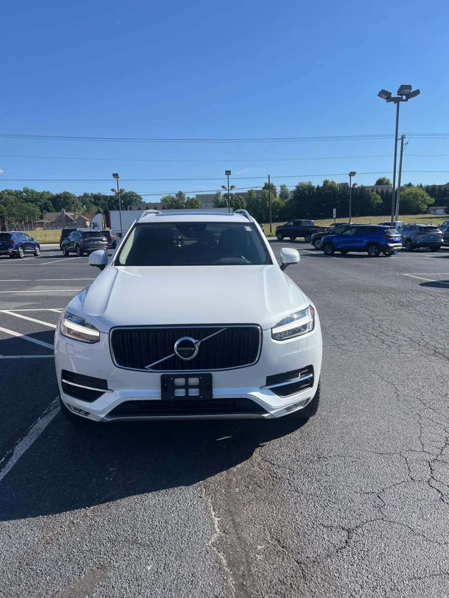 2018 Volvo XC90 T6 Momentum — photo 9