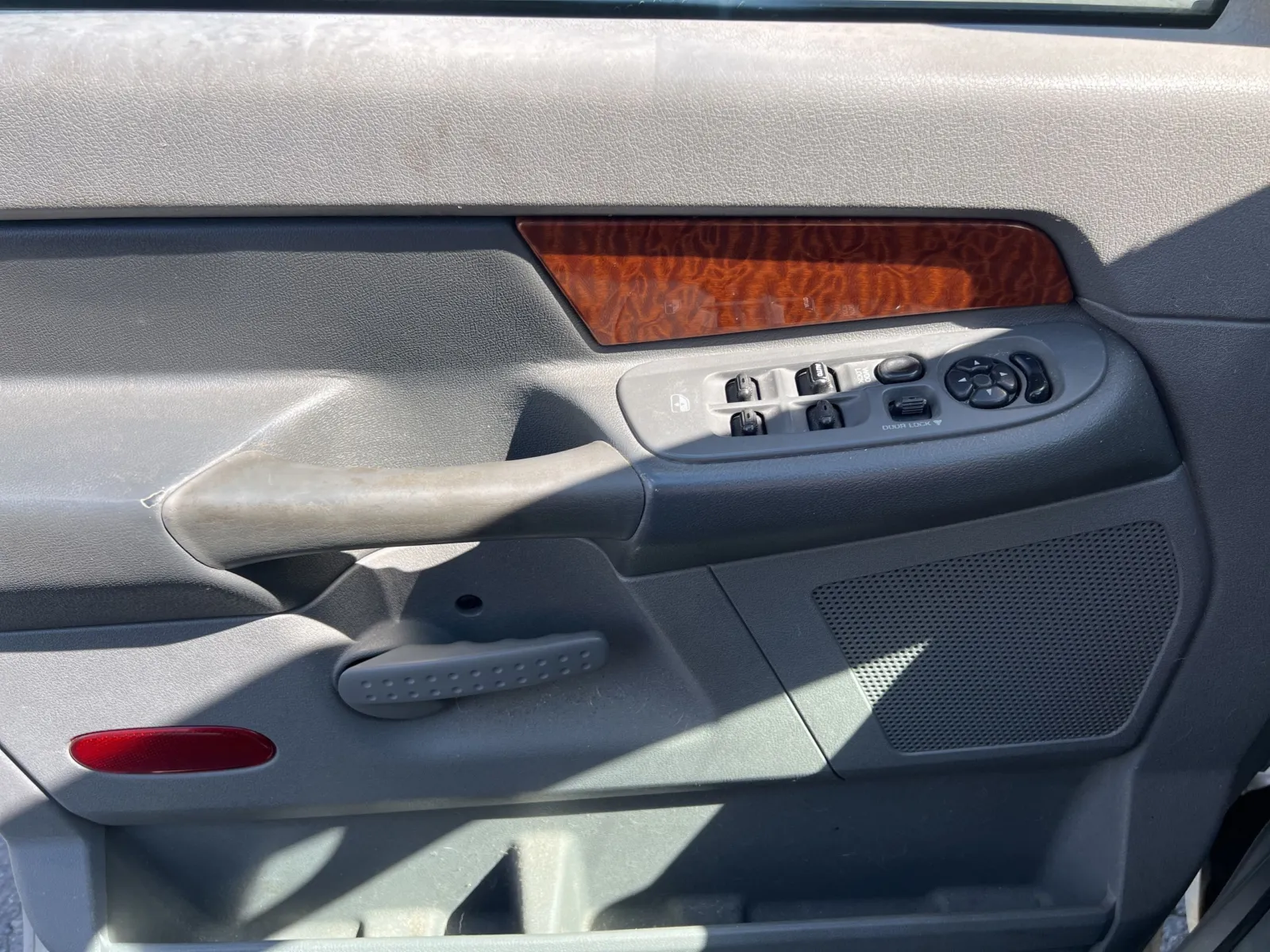 2006 Dodge Ram 1500 SLT — photo 15
