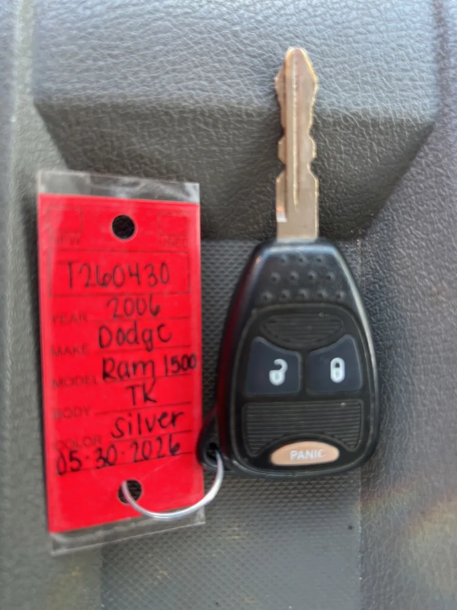 2006 Dodge Ram 1500 SLT — photo 19