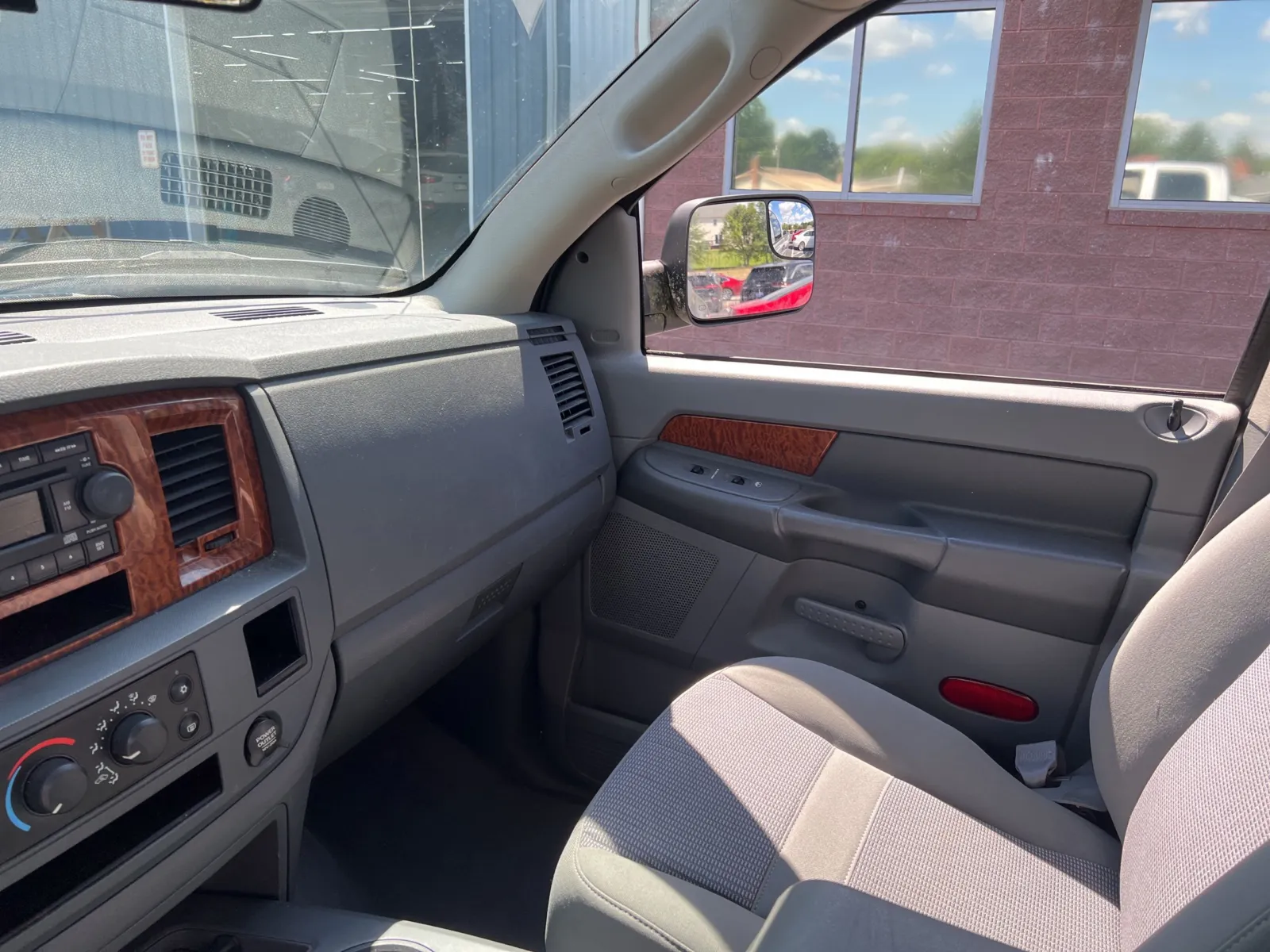 2006 Dodge Ram 1500 SLT — photo 10