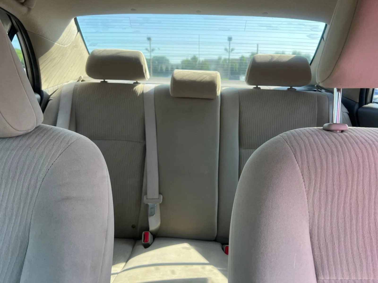 2010 Toyota Corolla LE — photo 19