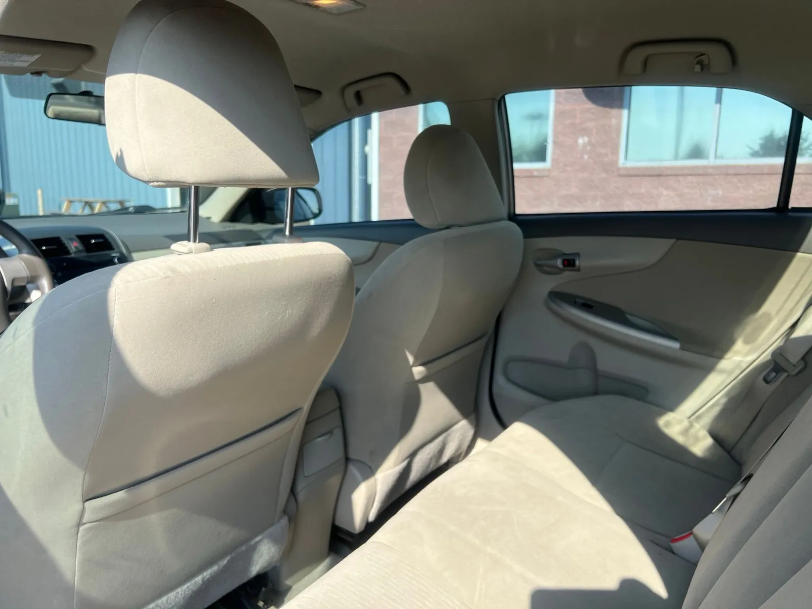 2010 Toyota Corolla LE — photo 20