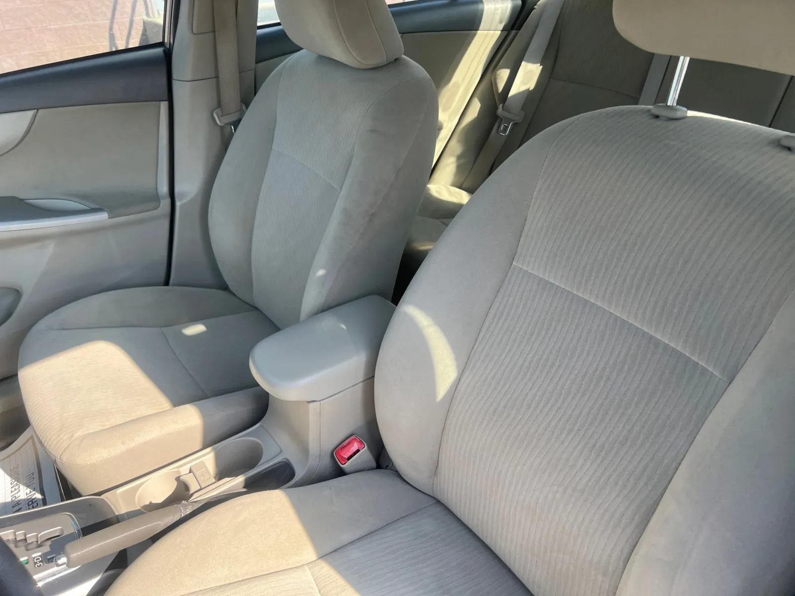 2010 Toyota Corolla LE — photo 12