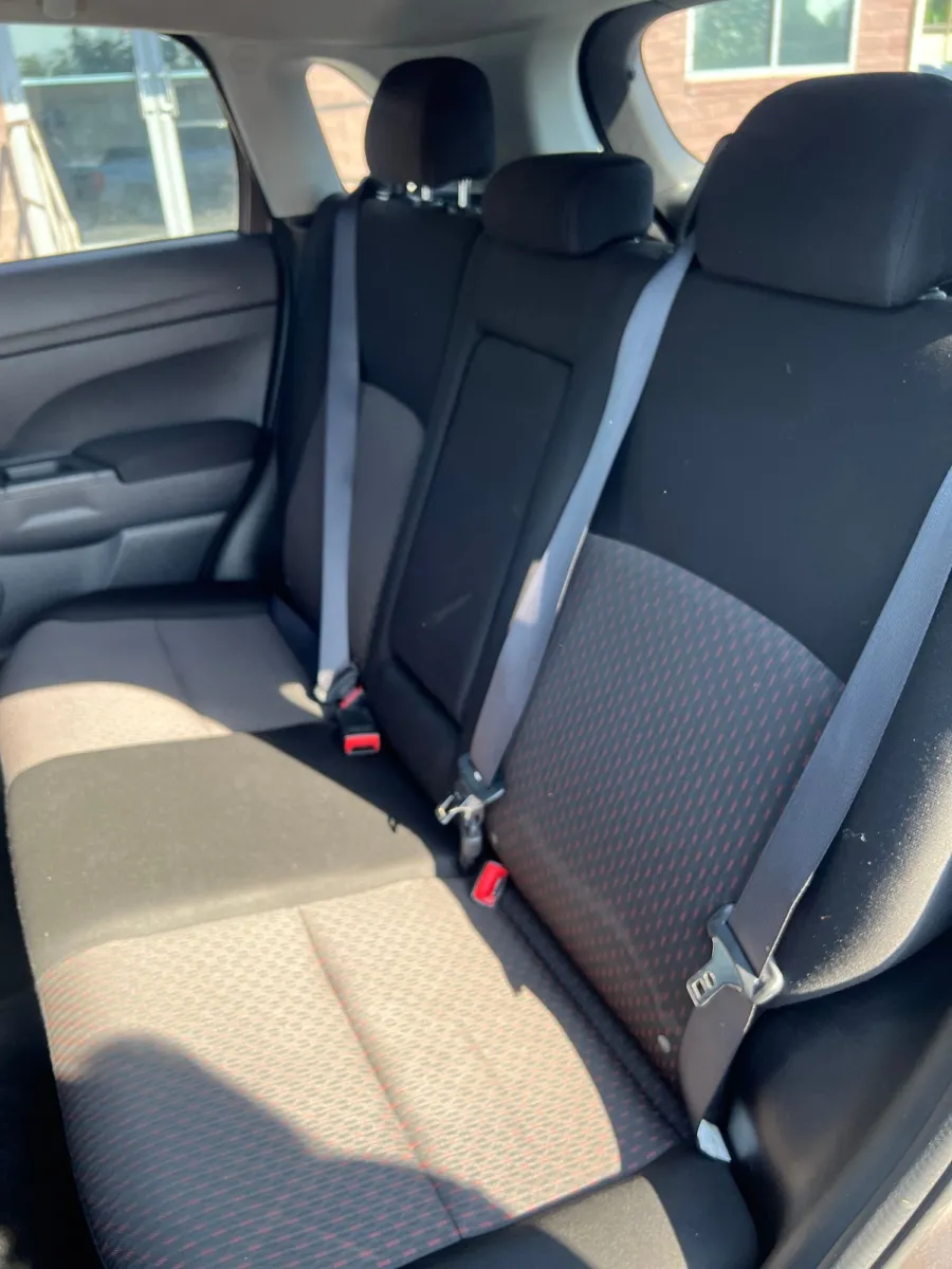 2017 Mitsubishi Outlander Sport 2.0 ES — photo 21