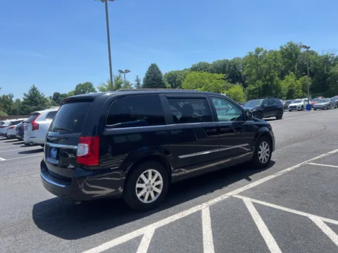 More photos of 2016 Chrysler Town & Country Touring at Kyner's Auto Sales, Inc., PA