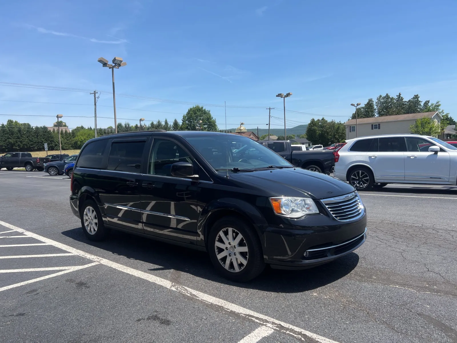 2016 Chrysler Town & Country Touring — photo 8