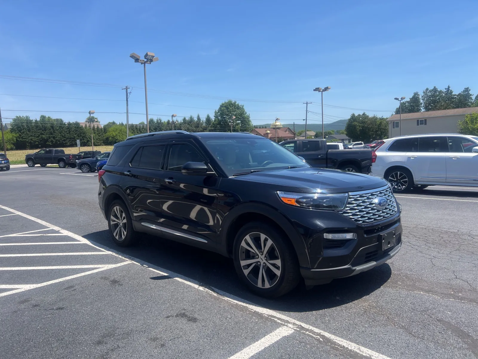 2020 Ford Explorer Platinum — photo 8