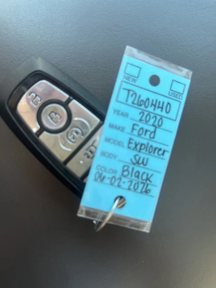 2020 Ford Explorer Platinum — photo 30