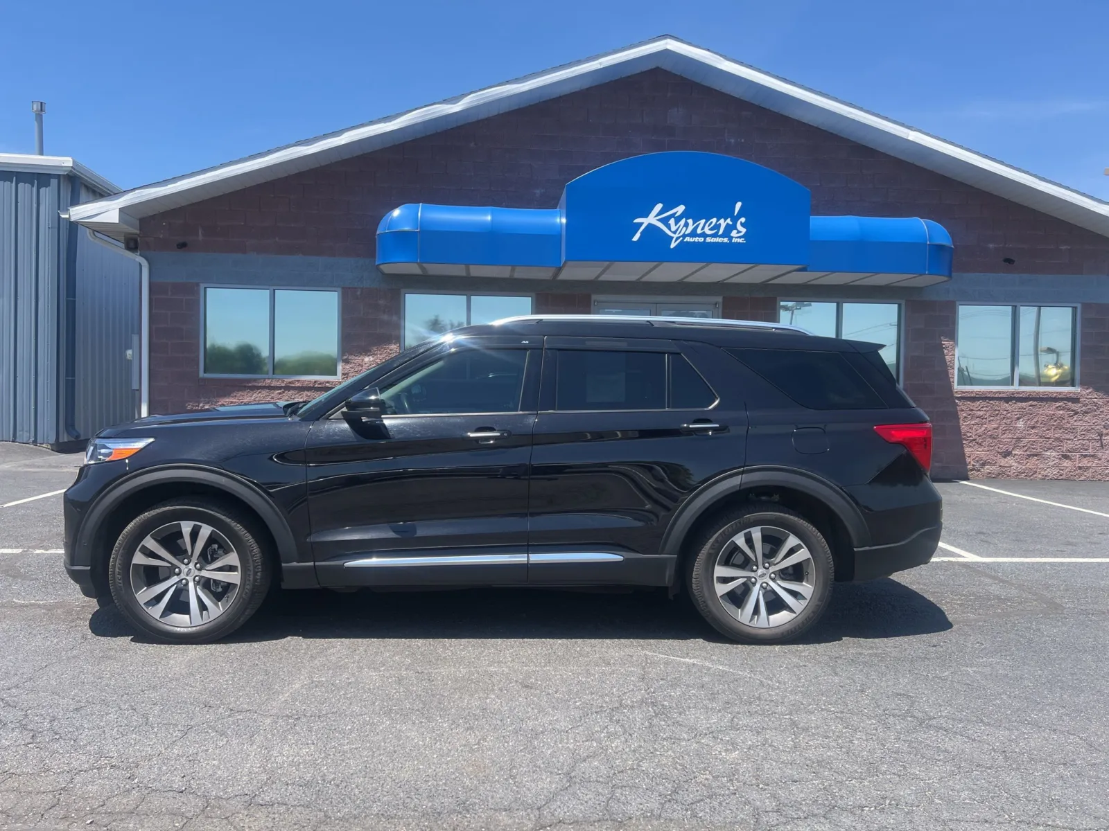 2020 Ford Explorer Platinum — photo 3