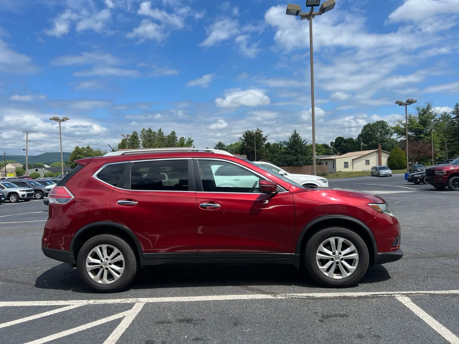 2014 Nissan Rogue SV — photo 7