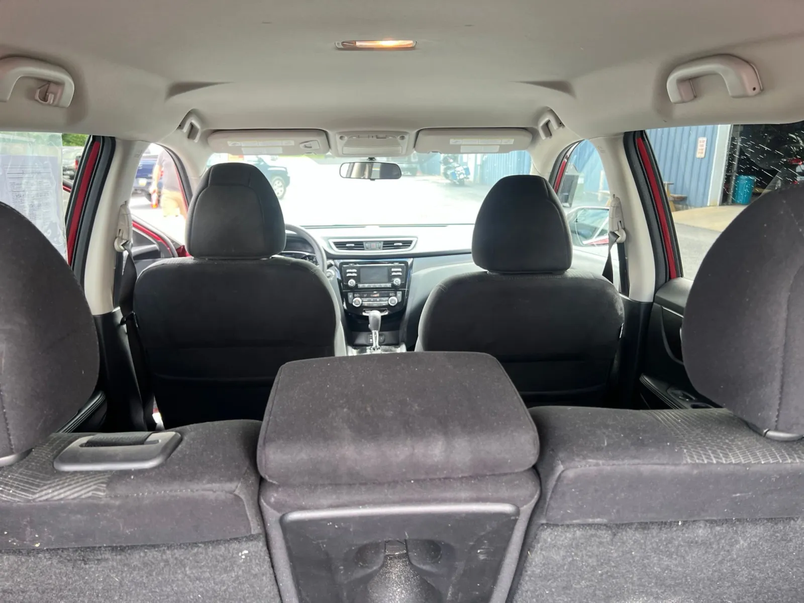 2014 Nissan Rogue SV — photo 24