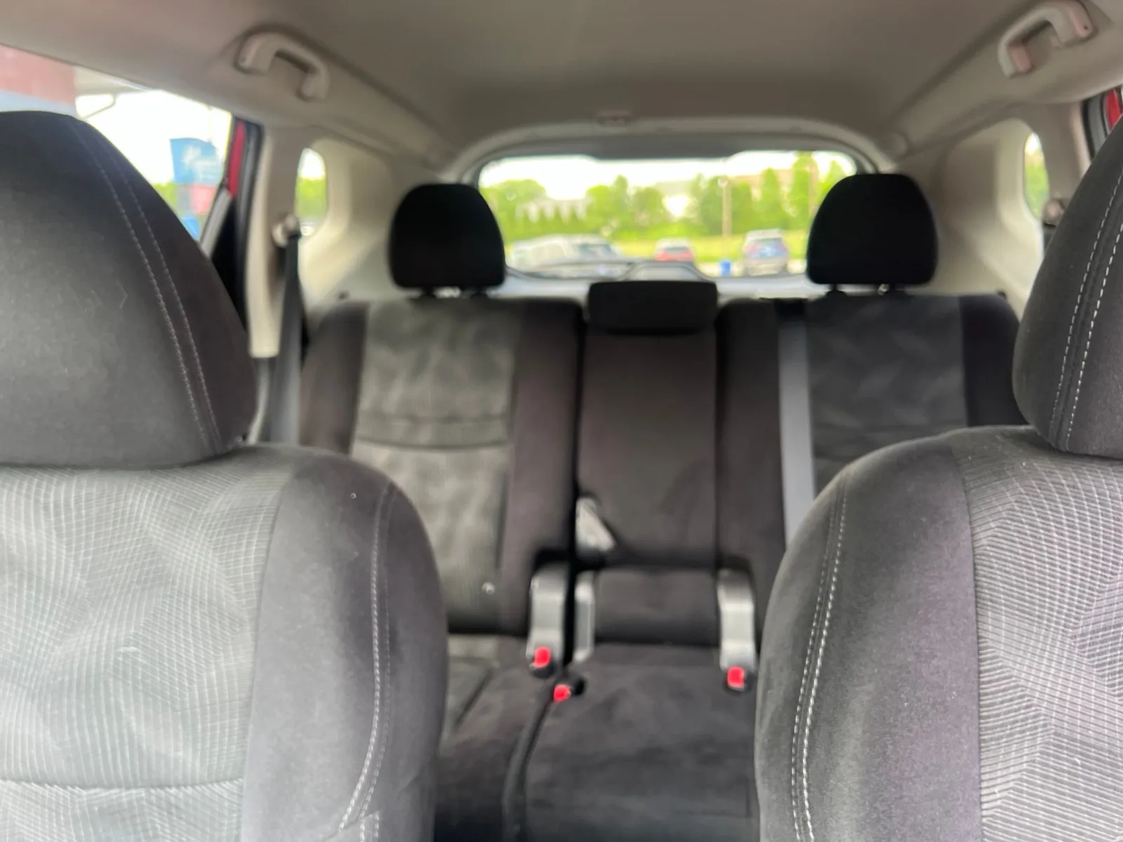 2014 Nissan Rogue SV — photo 20