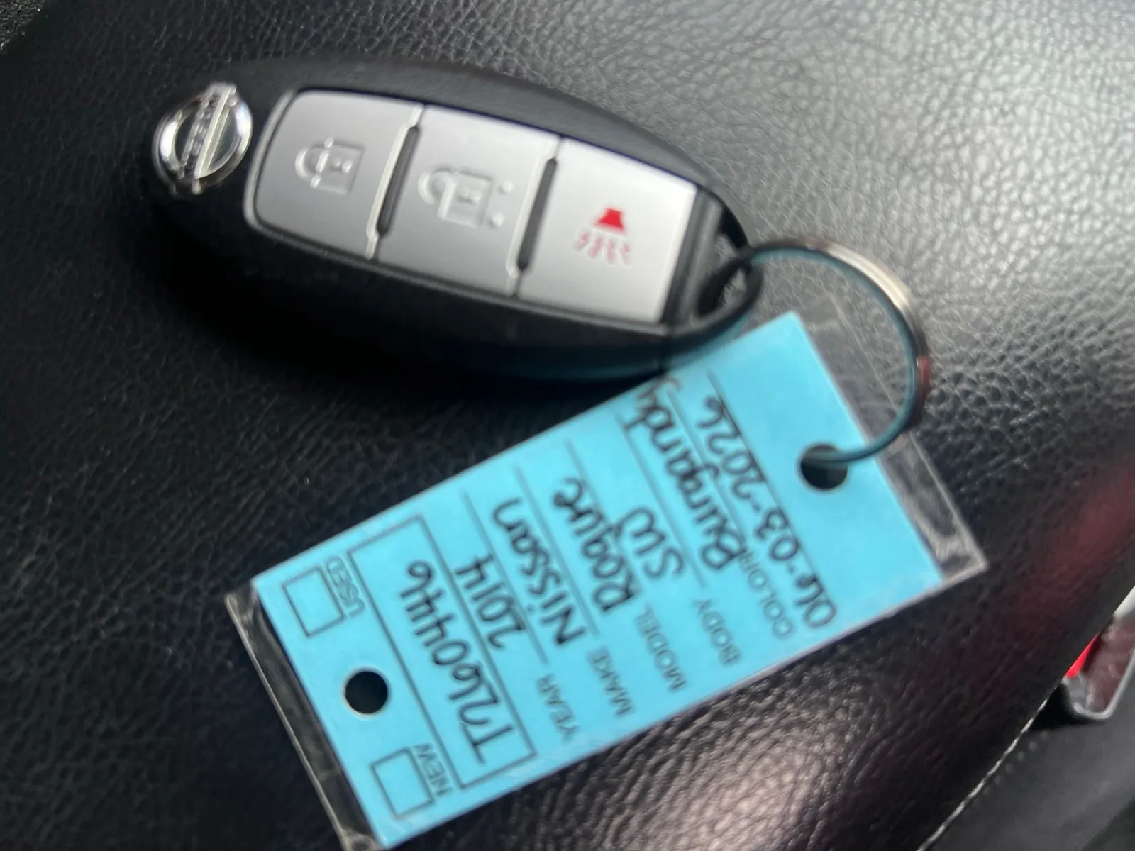 2014 Nissan Rogue SV — photo 25
