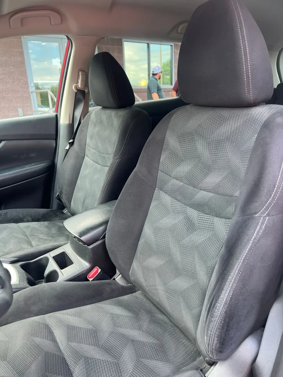 2014 Nissan Rogue SV — photo 11