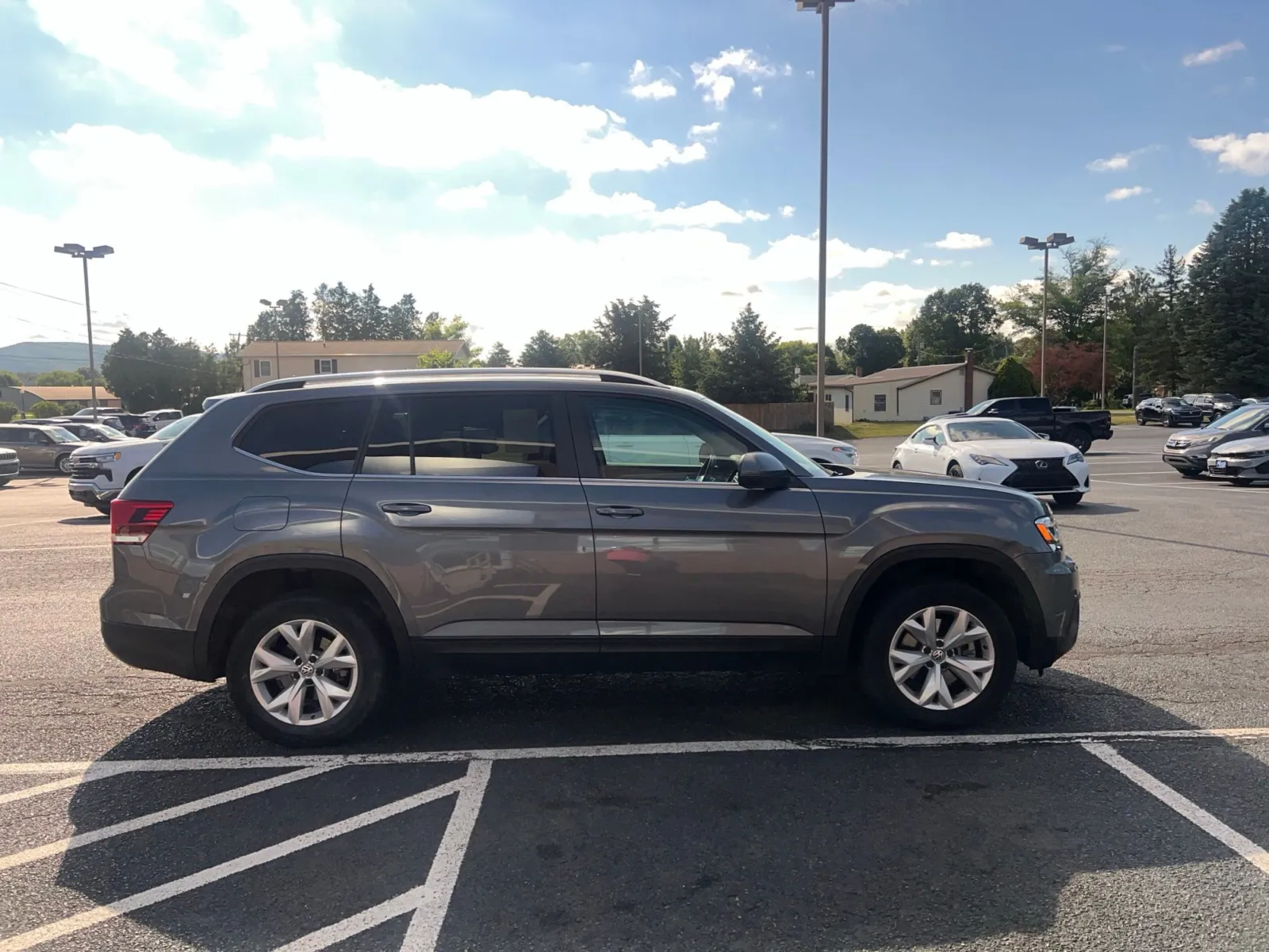 2018 Volkswagen Atlas 3.6L V6 SE — photo 7