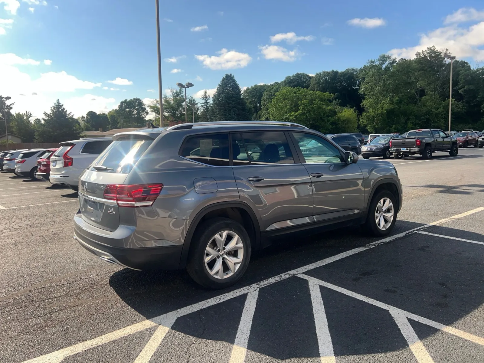 2018 Volkswagen Atlas 3.6L V6 SE — photo 6