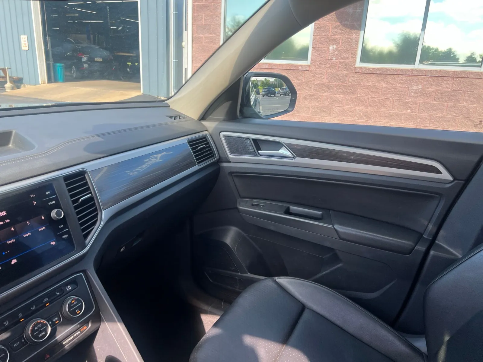 2018 Volkswagen Atlas 3.6L V6 SE — photo 10
