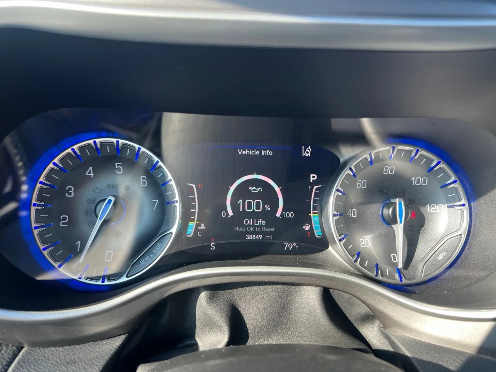2023 Chrysler Pacifica Touring L — photo 14