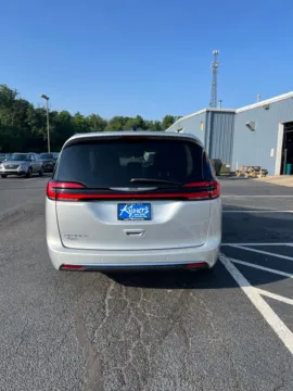 More photos of 2023 Chrysler Pacifica Touring L at Kyner's Auto Sales, Inc., PA