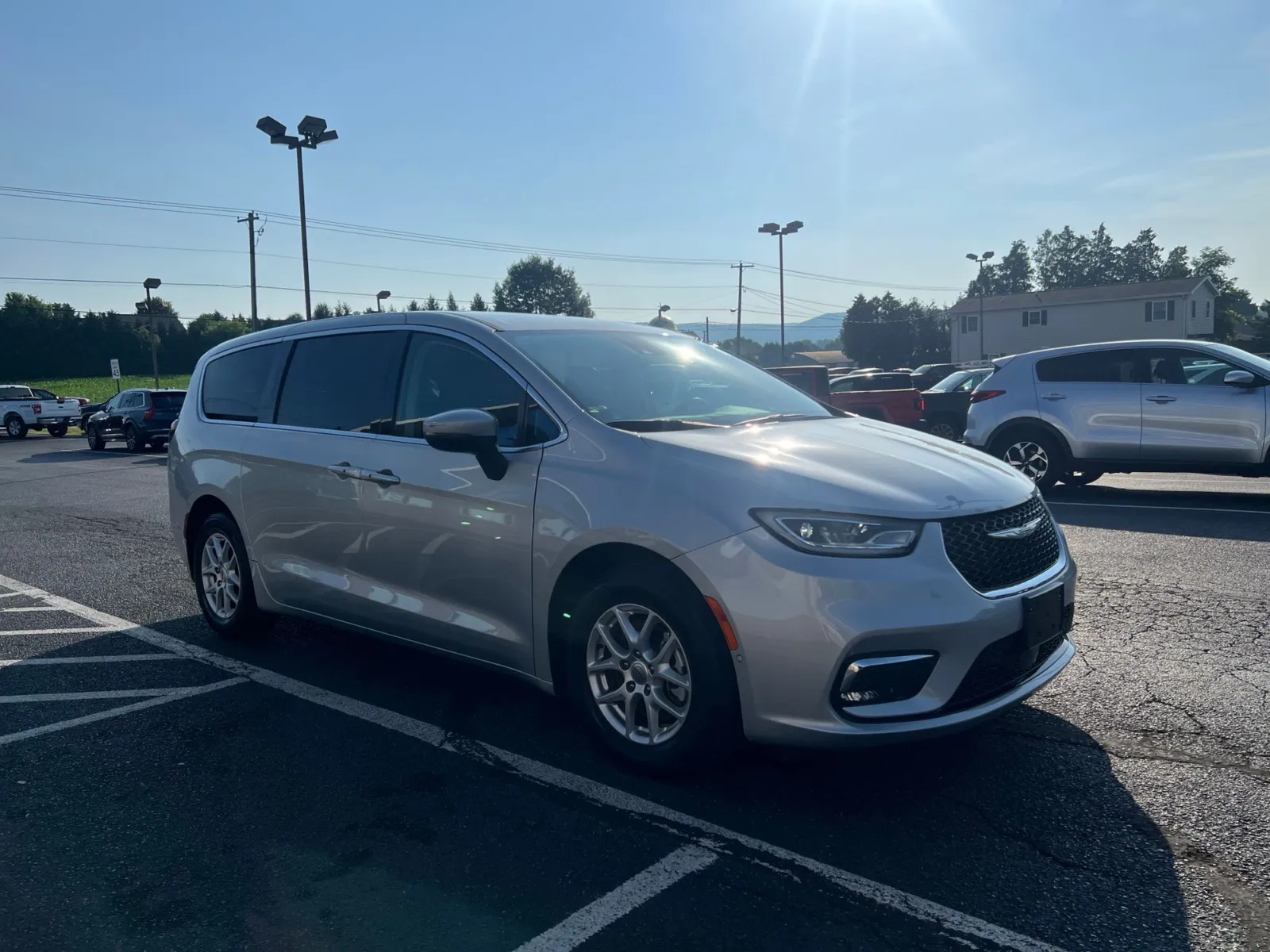 2023 Chrysler Pacifica Touring L — photo 8