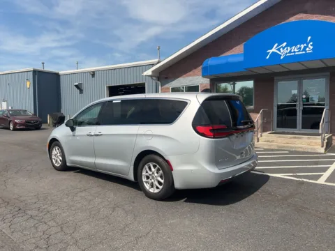 More photos of 2023 Chrysler Pacifica Touring L at Kyner's Auto Sales, Inc., PA