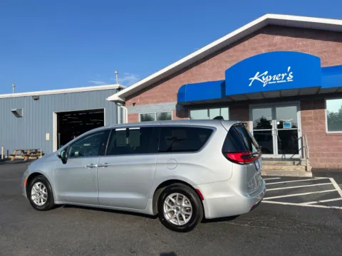 More photos of 2023 Chrysler Pacifica Touring L at Kyner's Auto Sales, Inc., PA