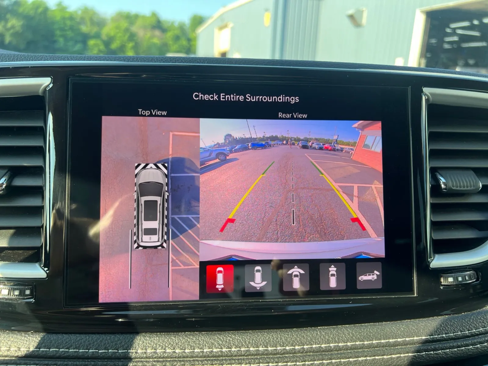 2023 Chrysler Pacifica Touring L — photo 17