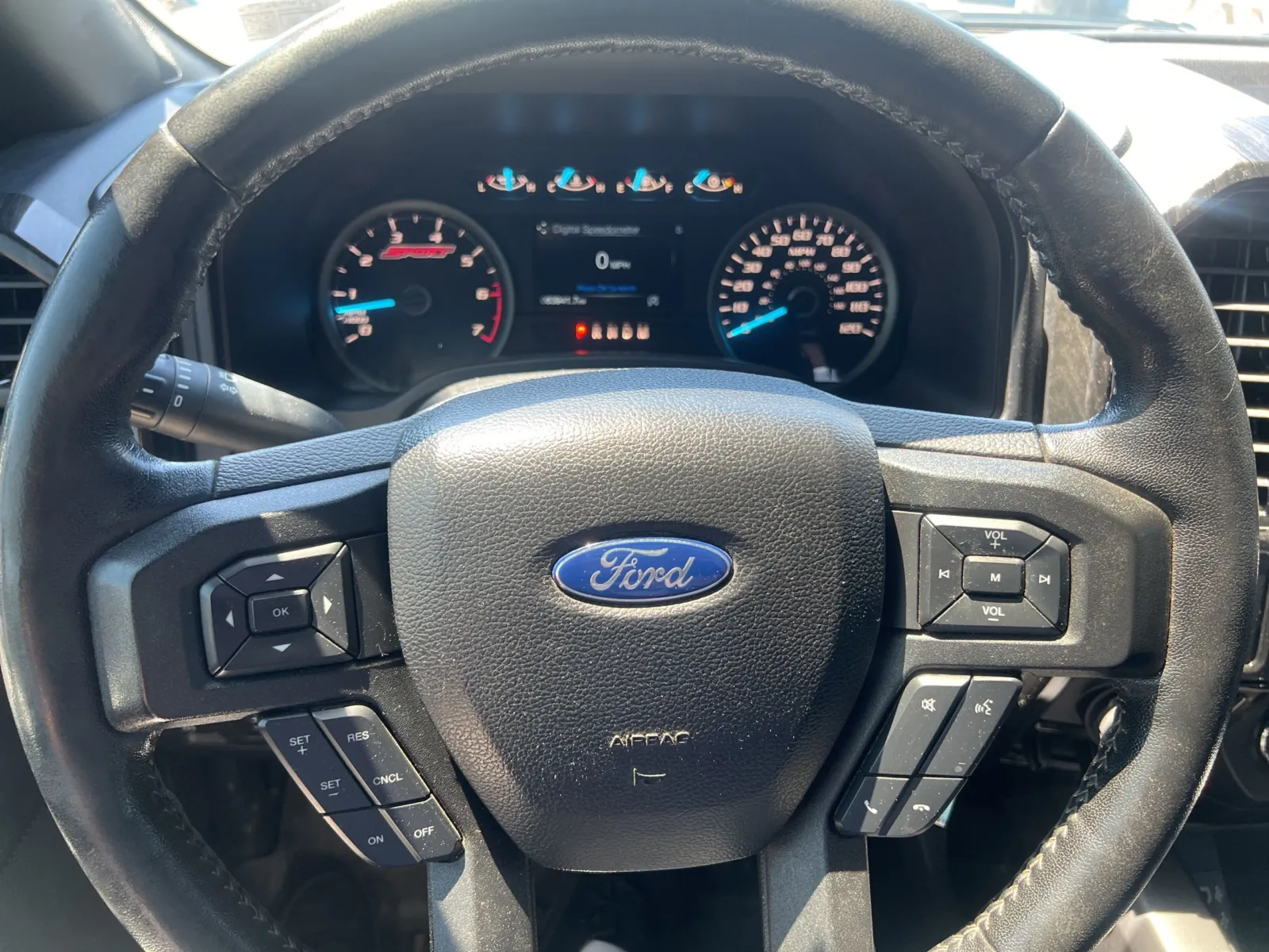 2019 Ford F-150 XLT — photo 13