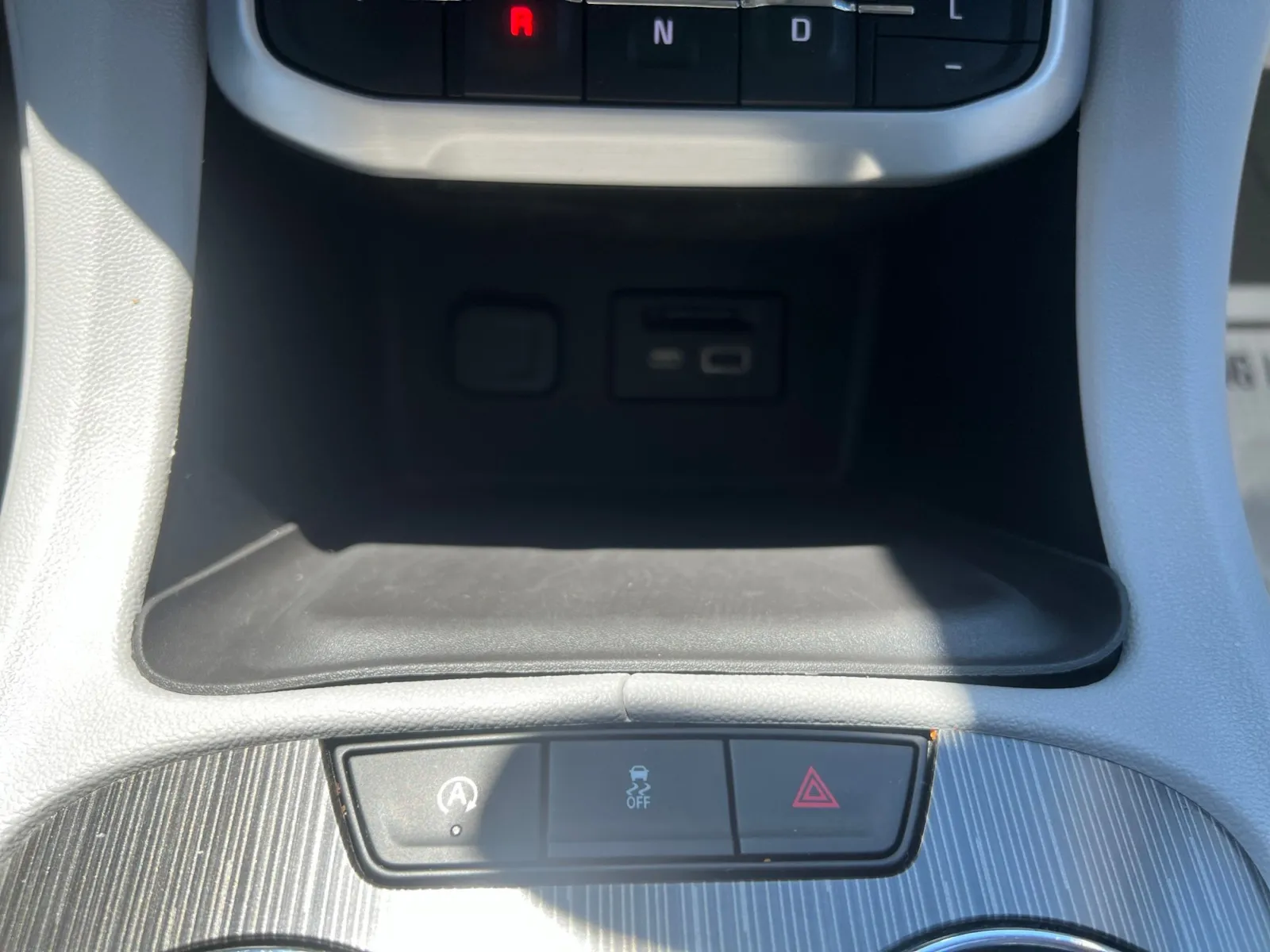2023 GMC Acadia SLT - Photo 19