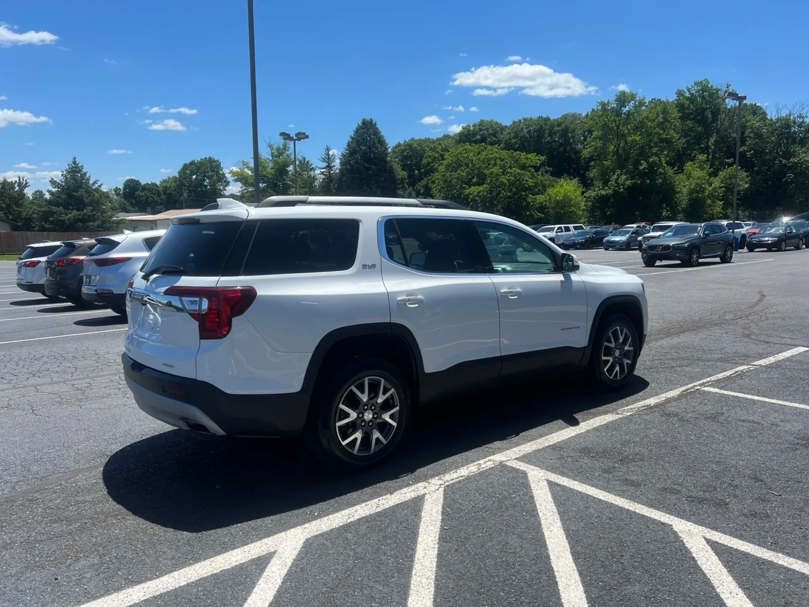 2023 GMC Acadia SLT - Photo 6