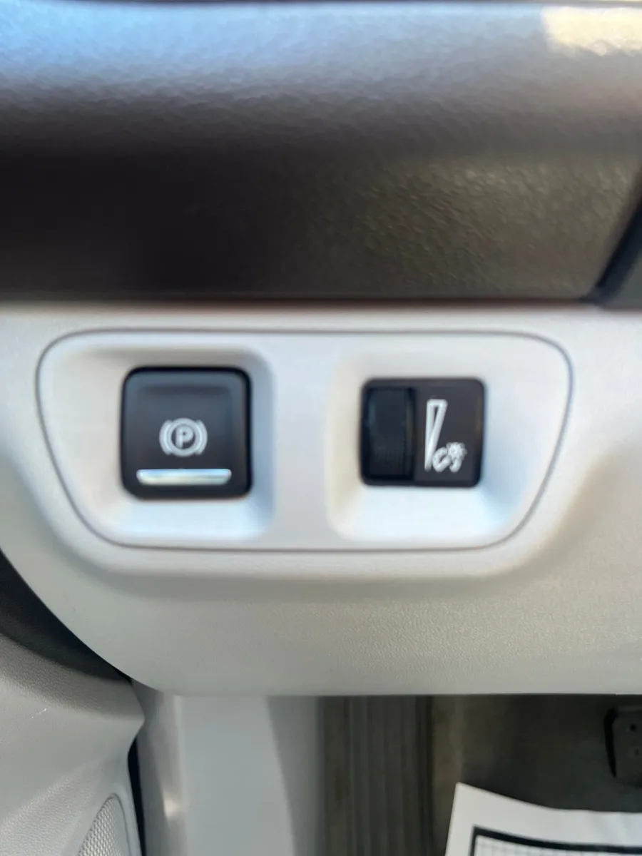2023 GMC Acadia SLT - Photo 22