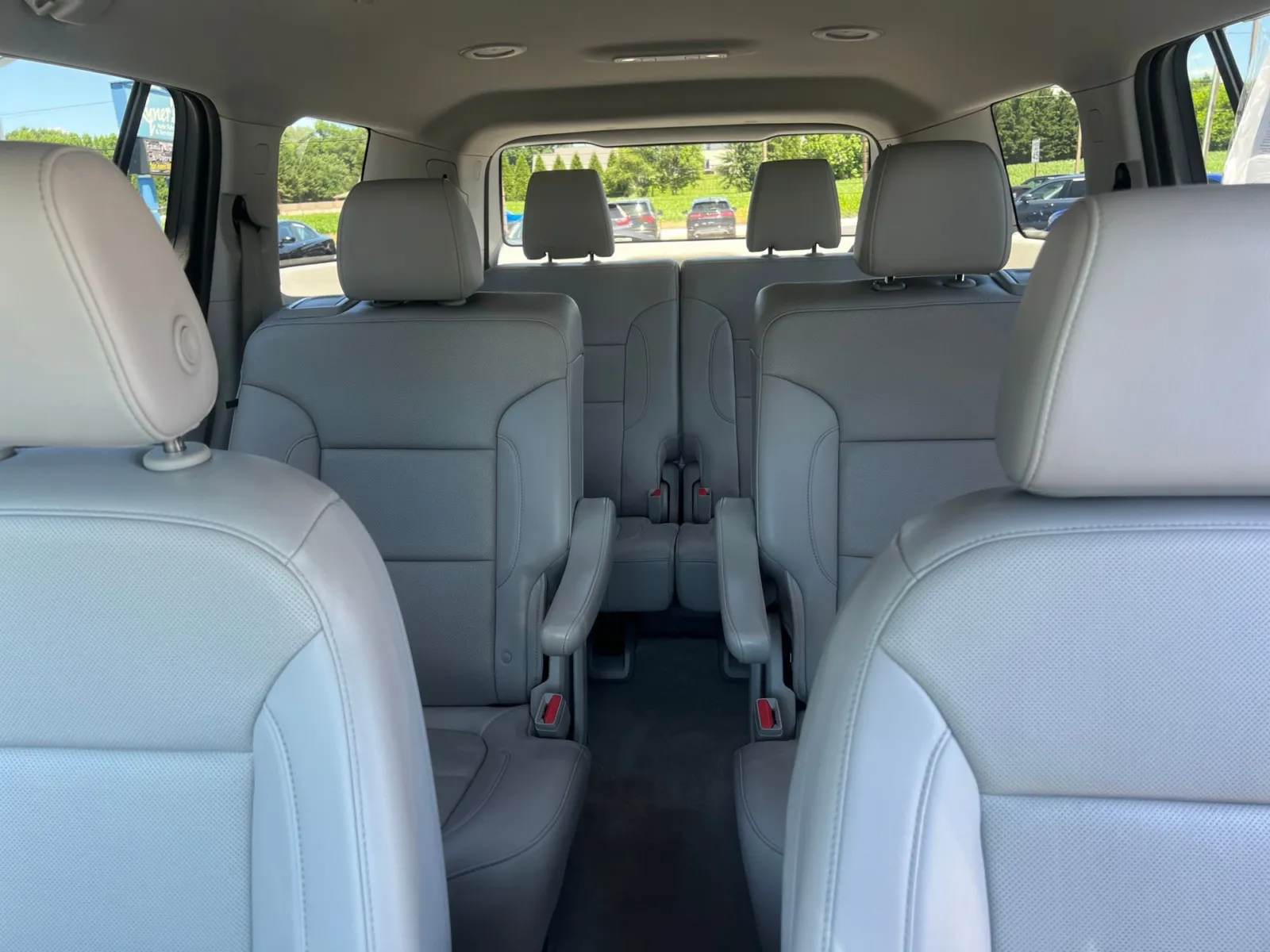 2023 GMC Acadia SLT - Photo 25