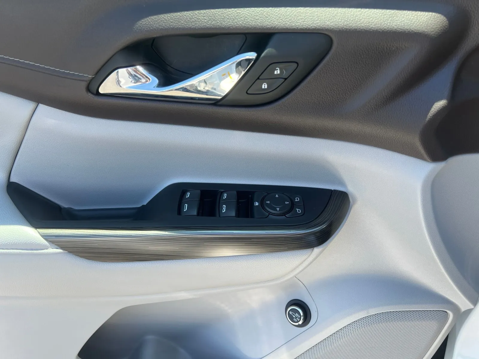 2023 GMC Acadia SLT - Photo 23