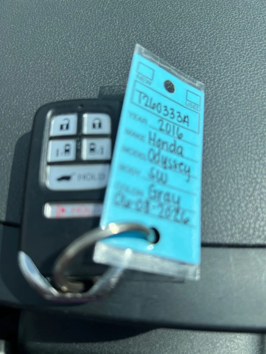 2016 Honda Odyssey EX-L — photo 28