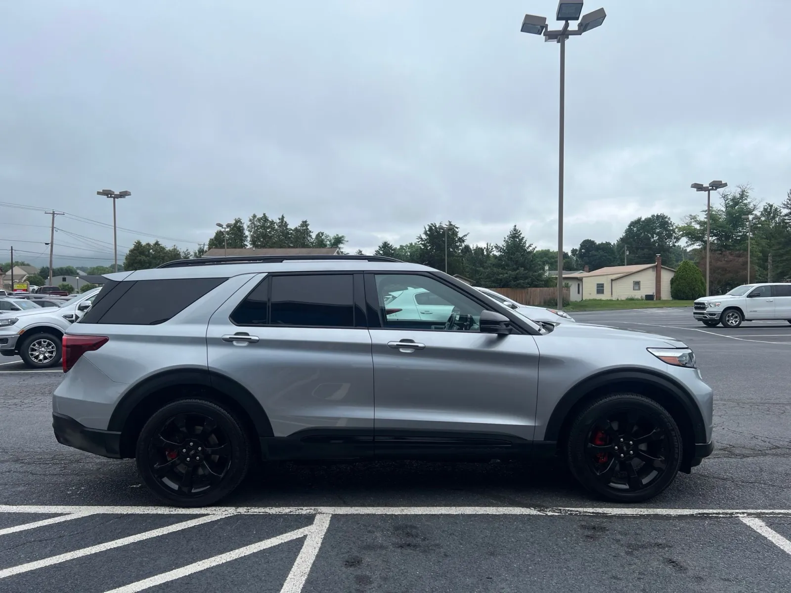 2021 Ford Explorer ST — photo 7