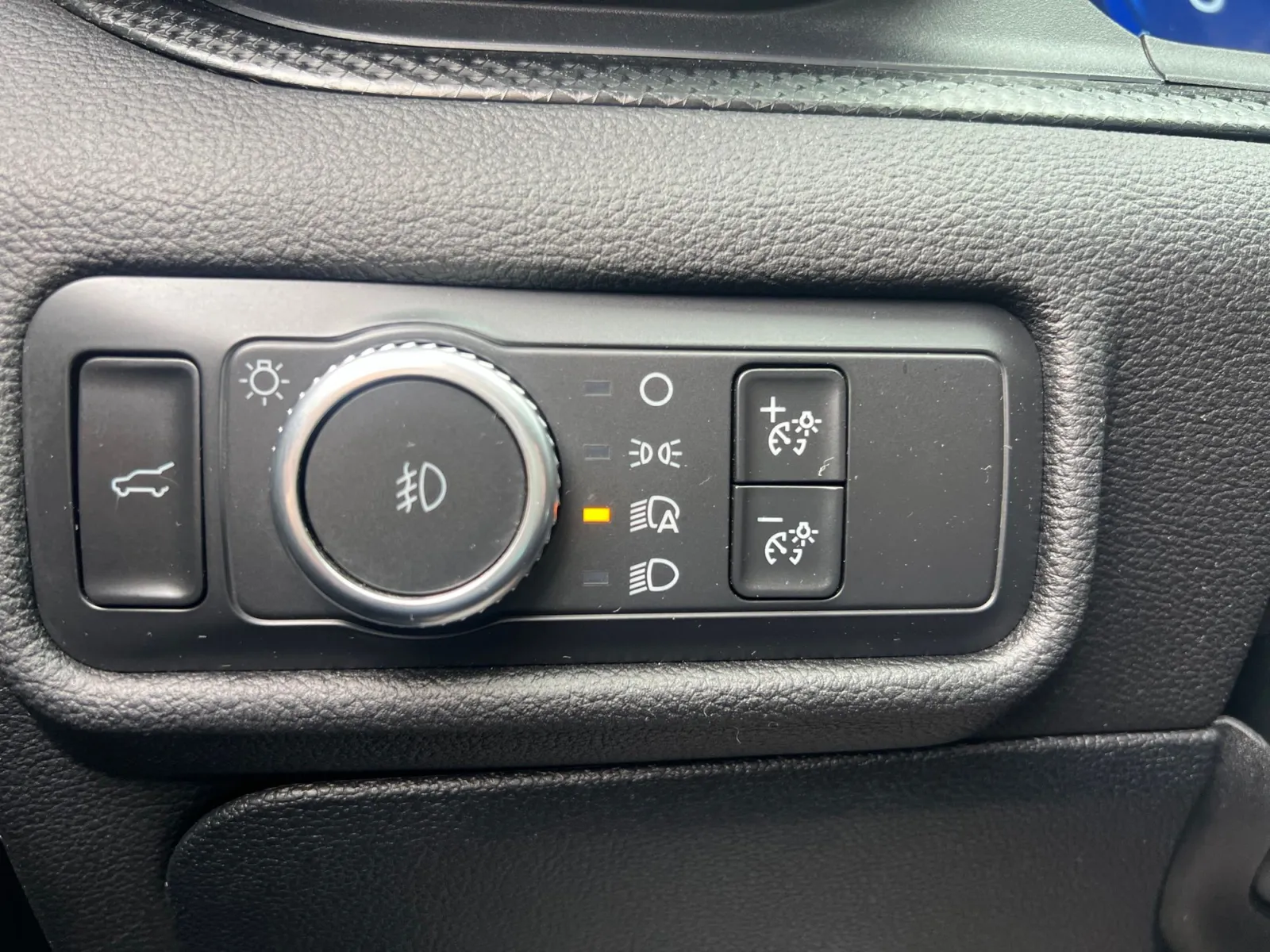 2021 Ford Explorer ST — photo 22