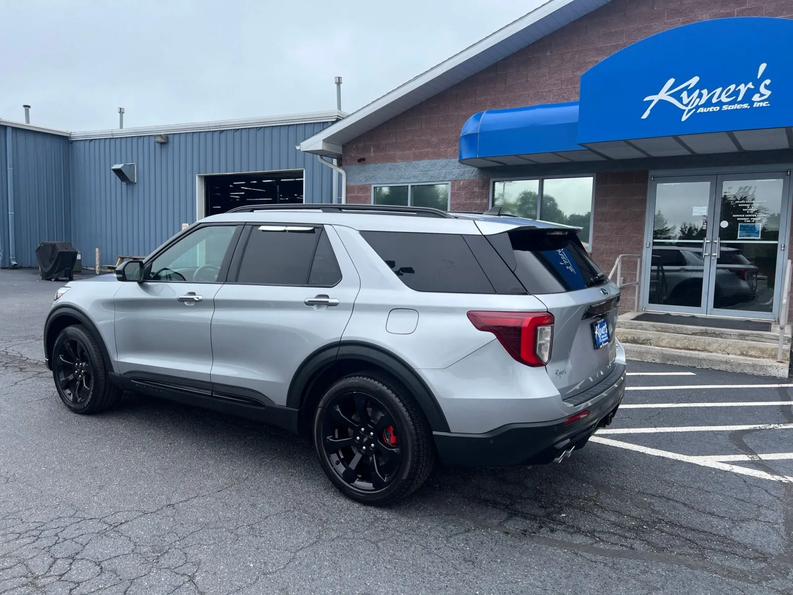 2021 Ford Explorer ST — photo 4