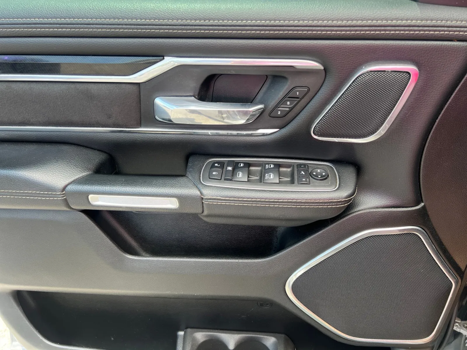2022 Ram 1500 Laramie — photo 22