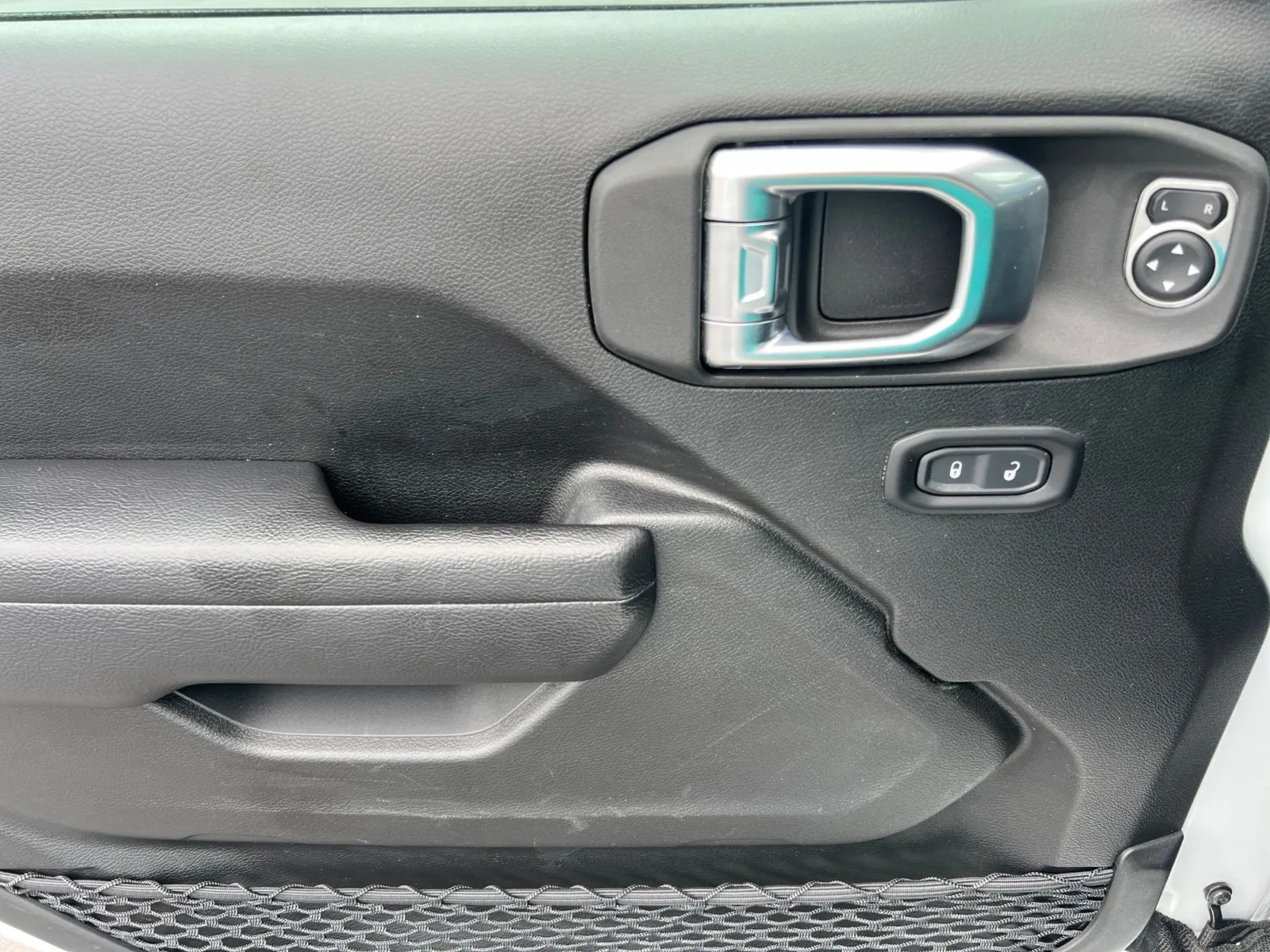 2023 Jeep Wrangler Rubicon 4xe — photo 26