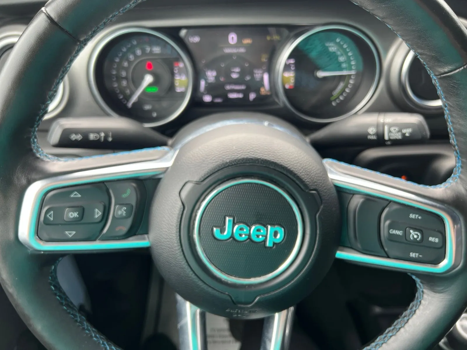 2023 Jeep Wrangler Rubicon 4xe — photo 17
