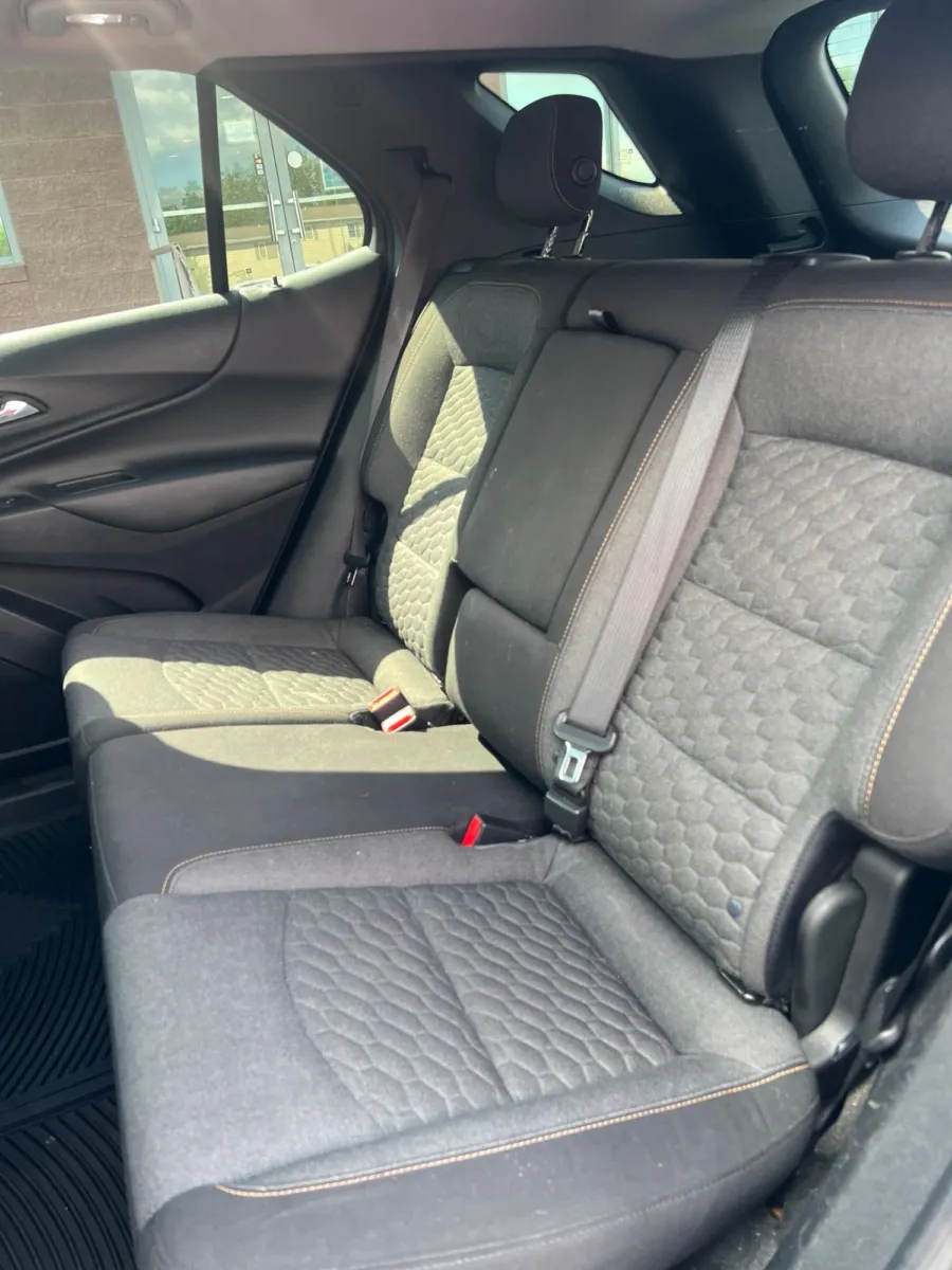 2018 Chevrolet Equinox LT — photo 23